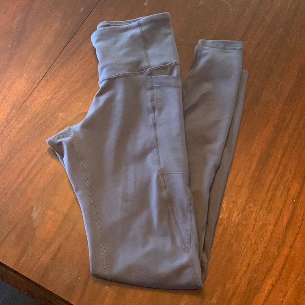 Gray Old Navy Compression Leggings